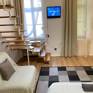  Apartament Nefelejcs Near The Keleti Railway Station